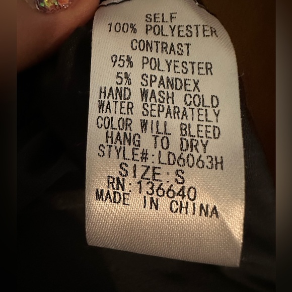 Black Long Sleeve Hight Neck Gown - Picture 7 of 8